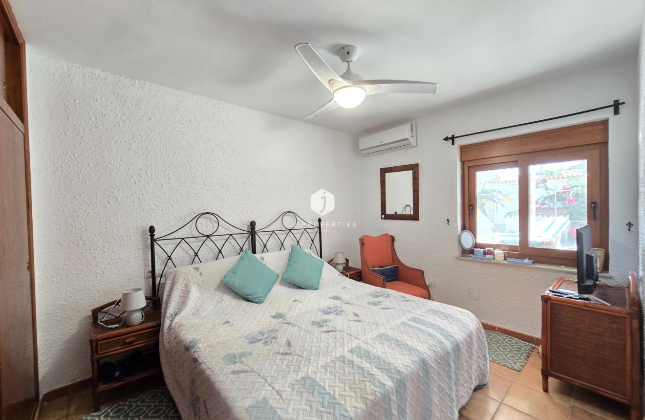 Z drugiej ręki - Villa -
Orihuela Costa - Costa Blanca