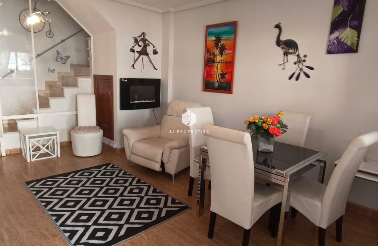 Z drugiej ręki - Bungalow -
Orihuela Costa - Los Almendros-la Florida