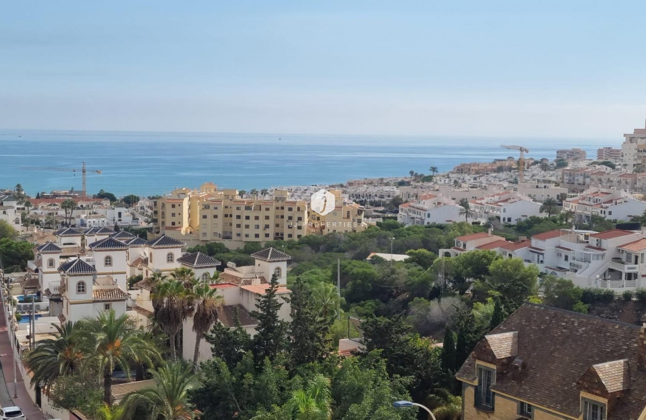 Z drugiej ręki - Mieszkanie w bloku -
Torrevieja - Torreblanca