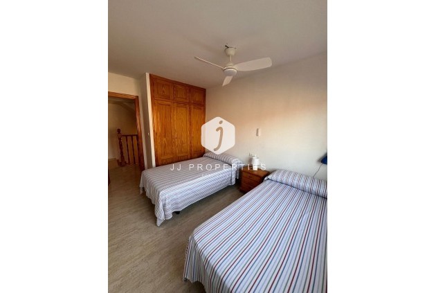 Z drugiej ręki - Szalet -
Orihuela Costa - Campoamor