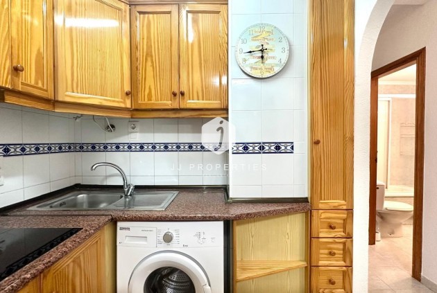 Z drugiej ręki - Mieszkanie w bloku -
Torrevieja - Acequion