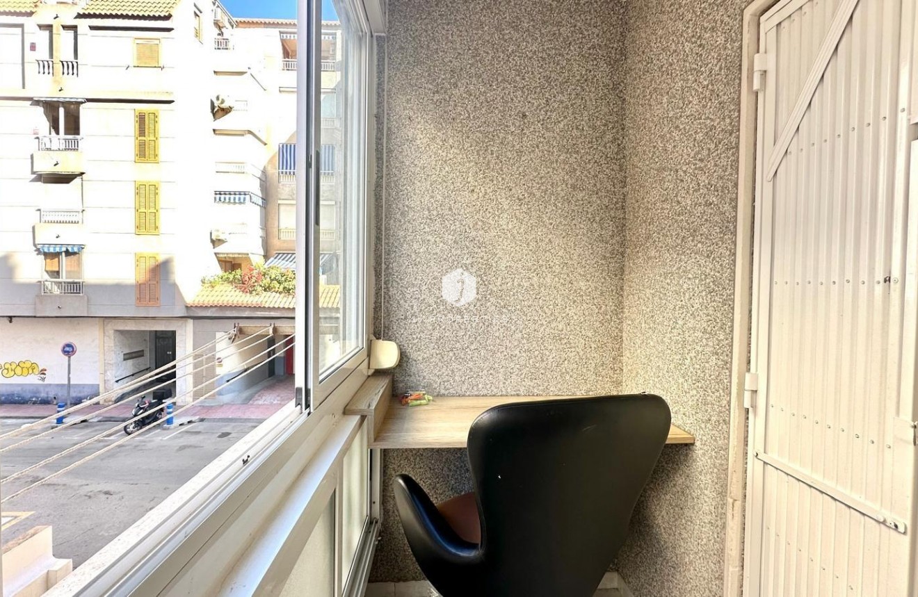 Z drugiej ręki - Mieszkanie w bloku -
Torrevieja - Acequion