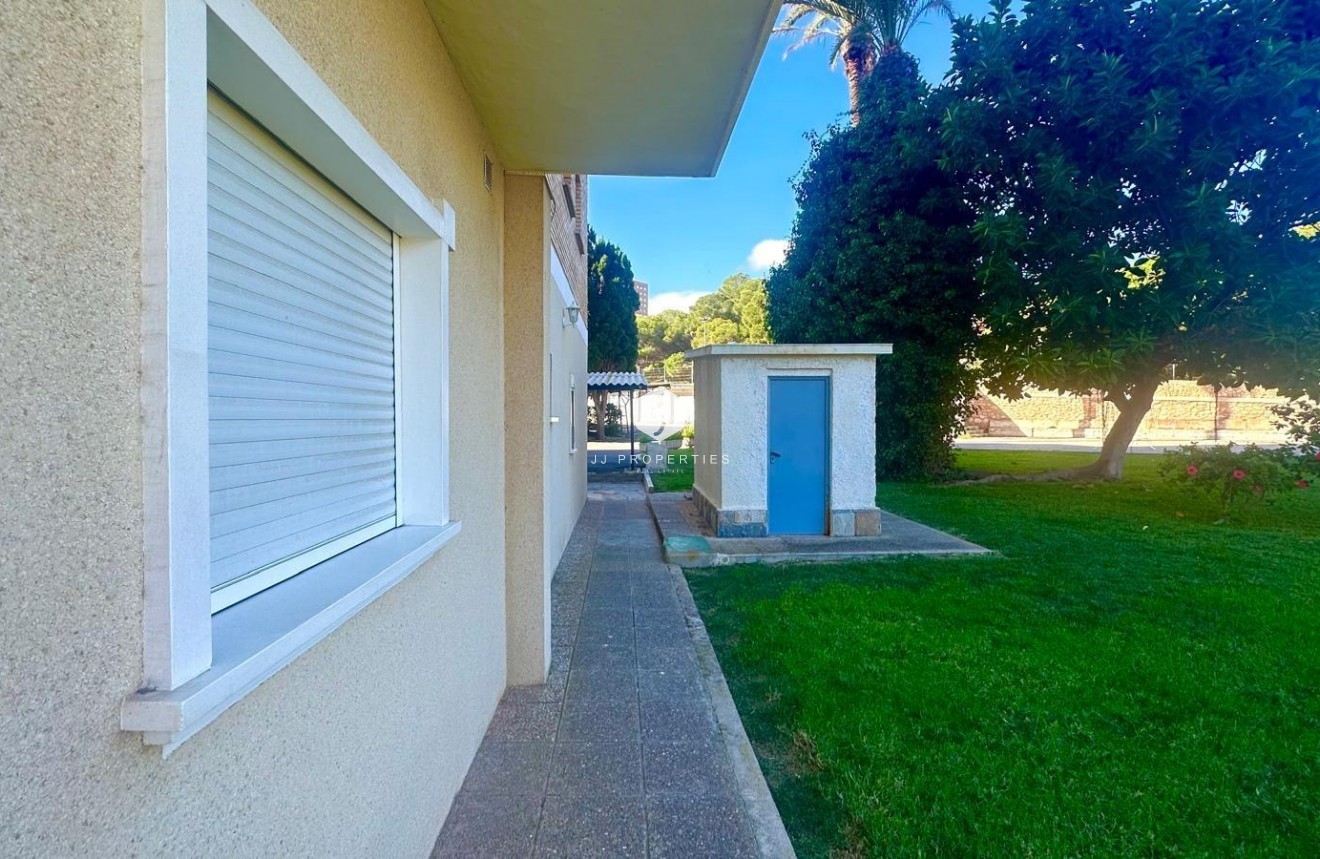 Z drugiej ręki - Mieszkanie w bloku -
Orihuela Costa - Altos De Campoamor