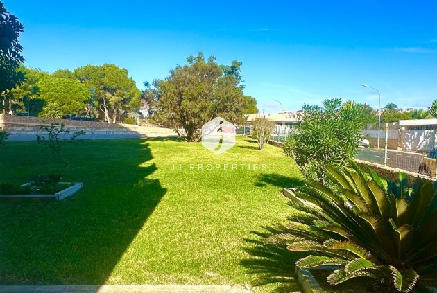 Z drugiej ręki - Mieszkanie w bloku -
Orihuela Costa - Altos De Campoamor