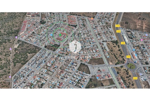 Z drugiej ręki - Szalet -
Torrevieja - Costa Blanca