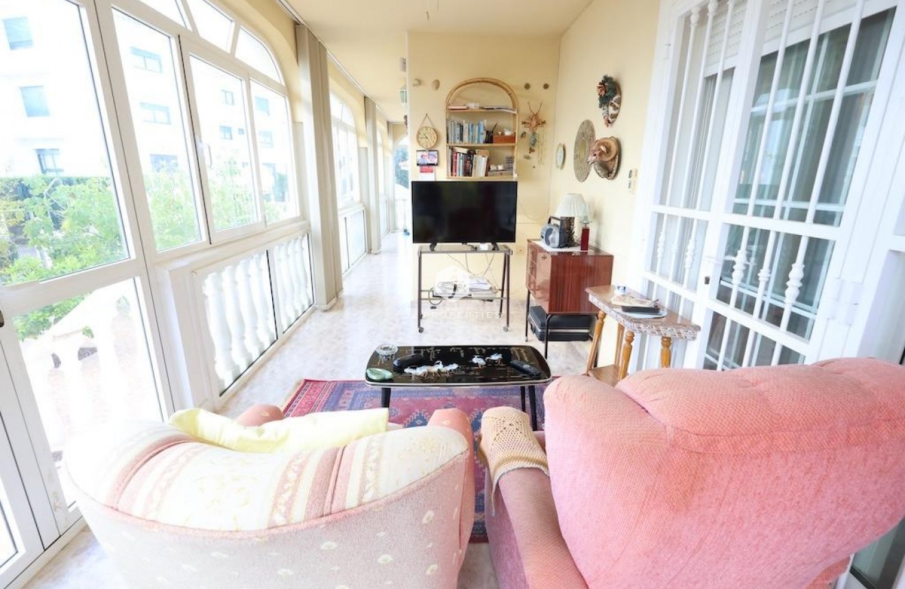 Z drugiej ręki - Villa -
Orihuela Costa - Costa Blanca