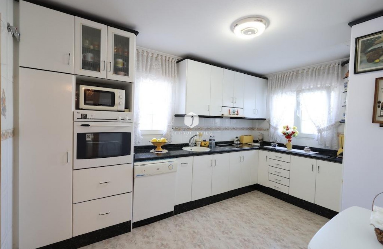 Z drugiej ręki - Villa -
Orihuela Costa - Costa Blanca