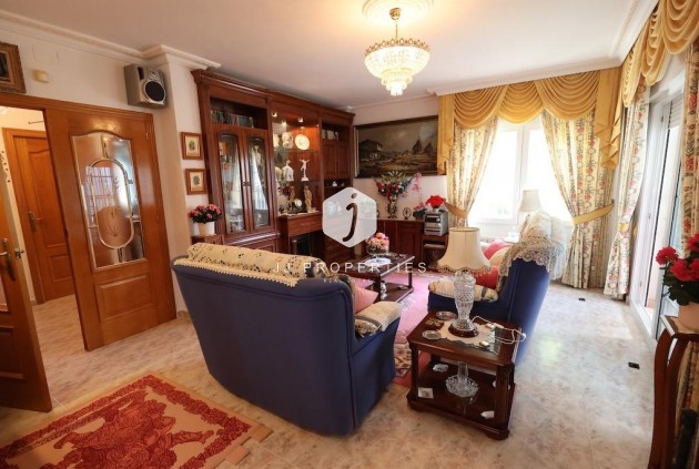 Z drugiej ręki - Villa -
Orihuela Costa - Costa Blanca