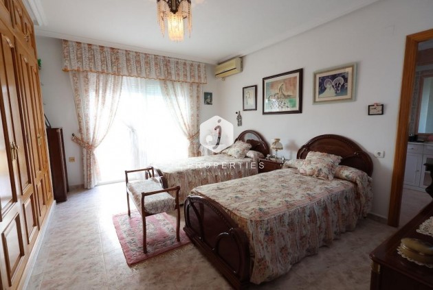 Z drugiej ręki - Villa -
Orihuela Costa - Costa Blanca