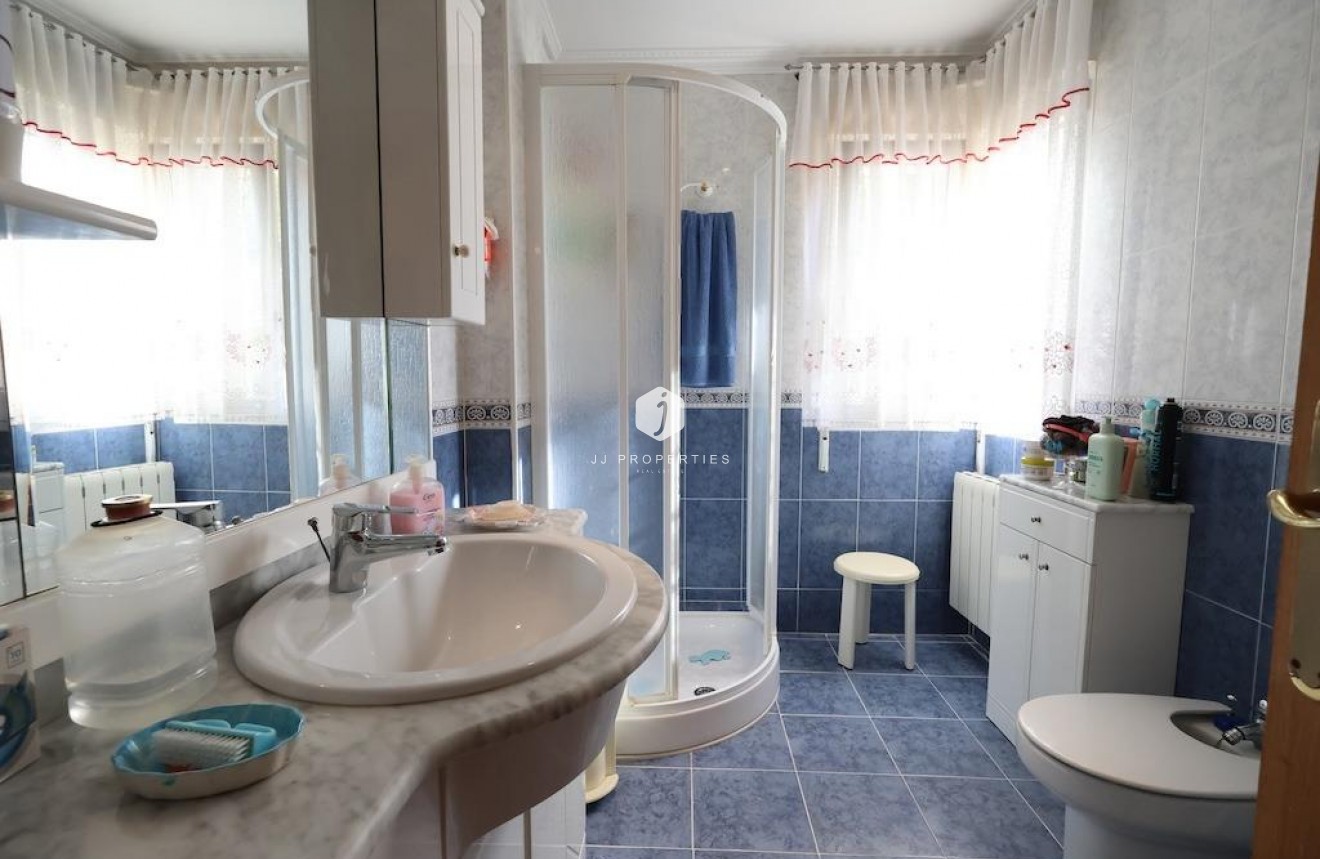 Z drugiej ręki - Villa -
Orihuela Costa - Costa Blanca