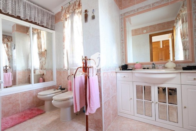 Z drugiej ręki - Villa -
Orihuela Costa - Costa Blanca