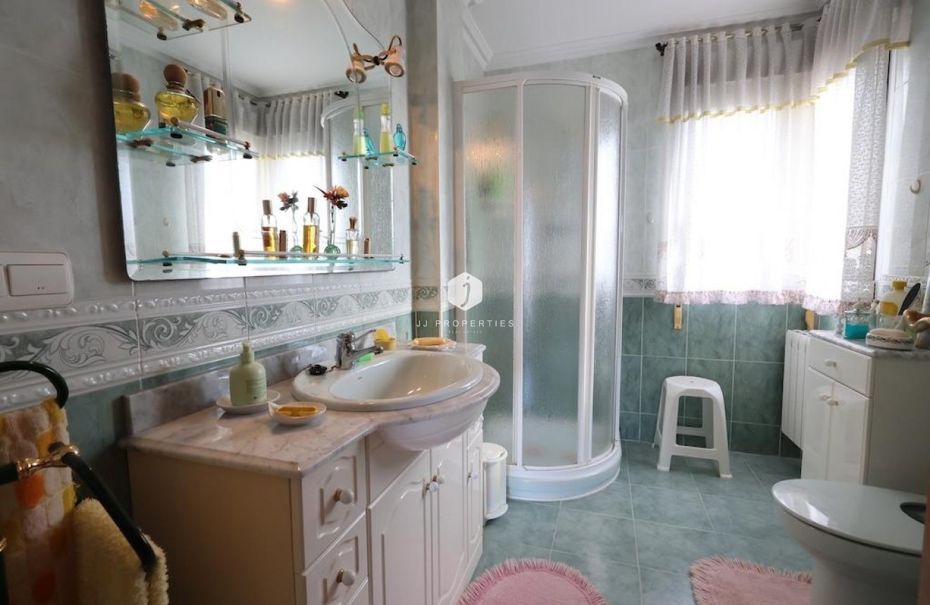 Z drugiej ręki - Villa -
Orihuela Costa - Costa Blanca