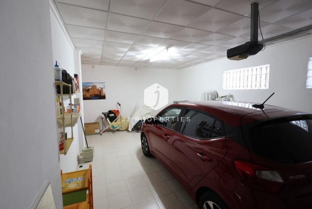 Z drugiej ręki - Villa -
Orihuela Costa - Costa Blanca