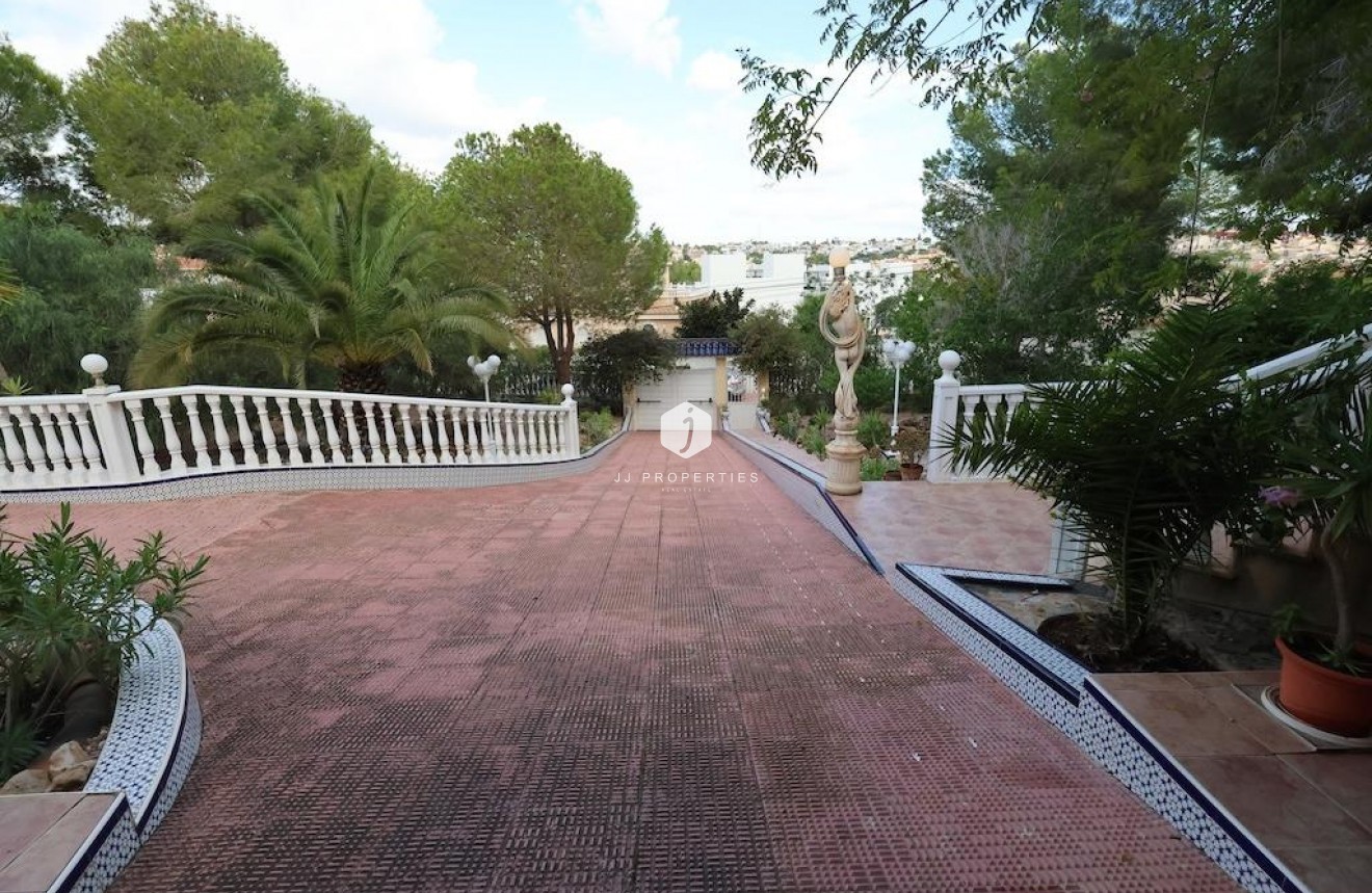 Z drugiej ręki - Villa -
Orihuela Costa - Costa Blanca