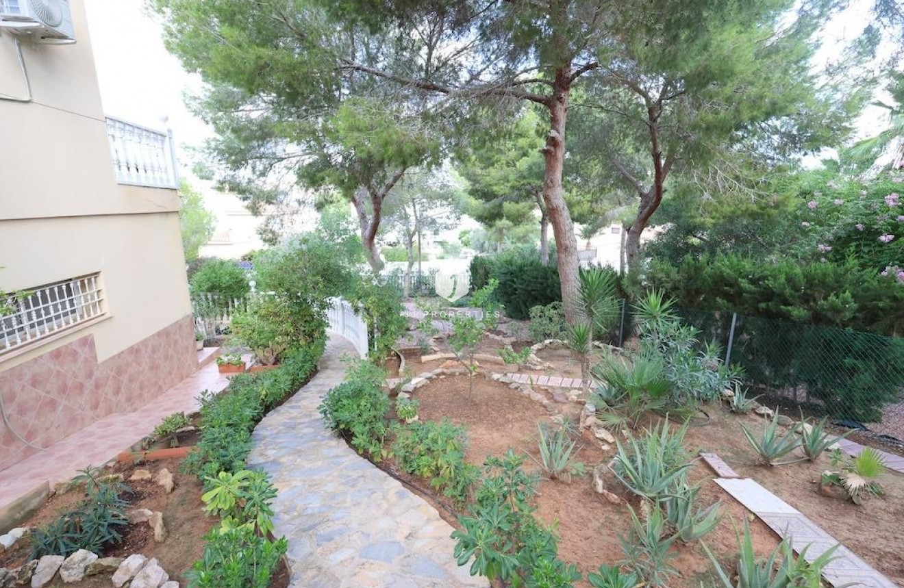 Z drugiej ręki - Villa -
Orihuela Costa - Costa Blanca