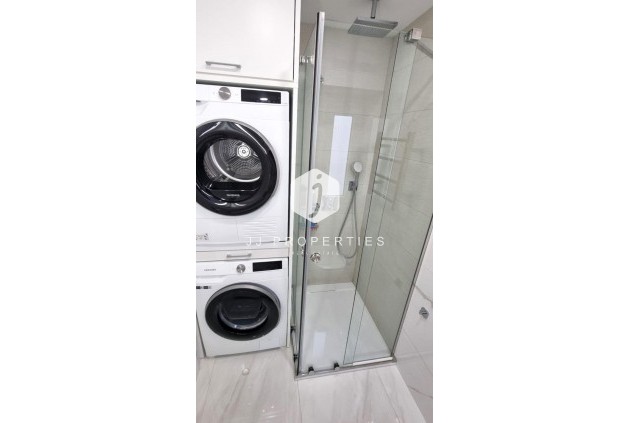 Z drugiej ręki - Mieszkanie w bloku -
Torrevieja - Centro