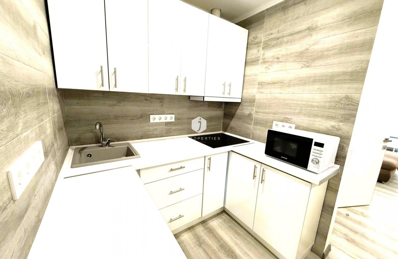 Z drugiej ręki - Dupleks -
Torrevieja - Centro