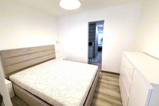 Z drugiej ręki - Dupleks -
Torrevieja - Centro