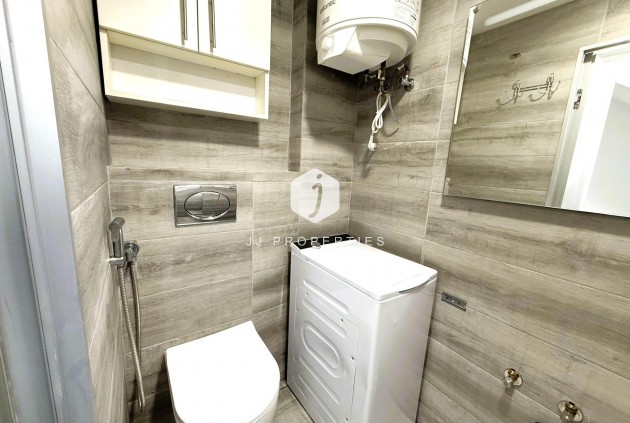 Z drugiej ręki - Dupleks -
Torrevieja - Centro