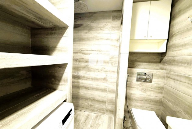 Z drugiej ręki - Dupleks -
Torrevieja - Centro