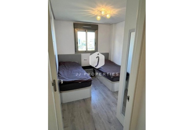 Z drugiej ręki - Mieszkanie w bloku -
Los Dolses - Inland