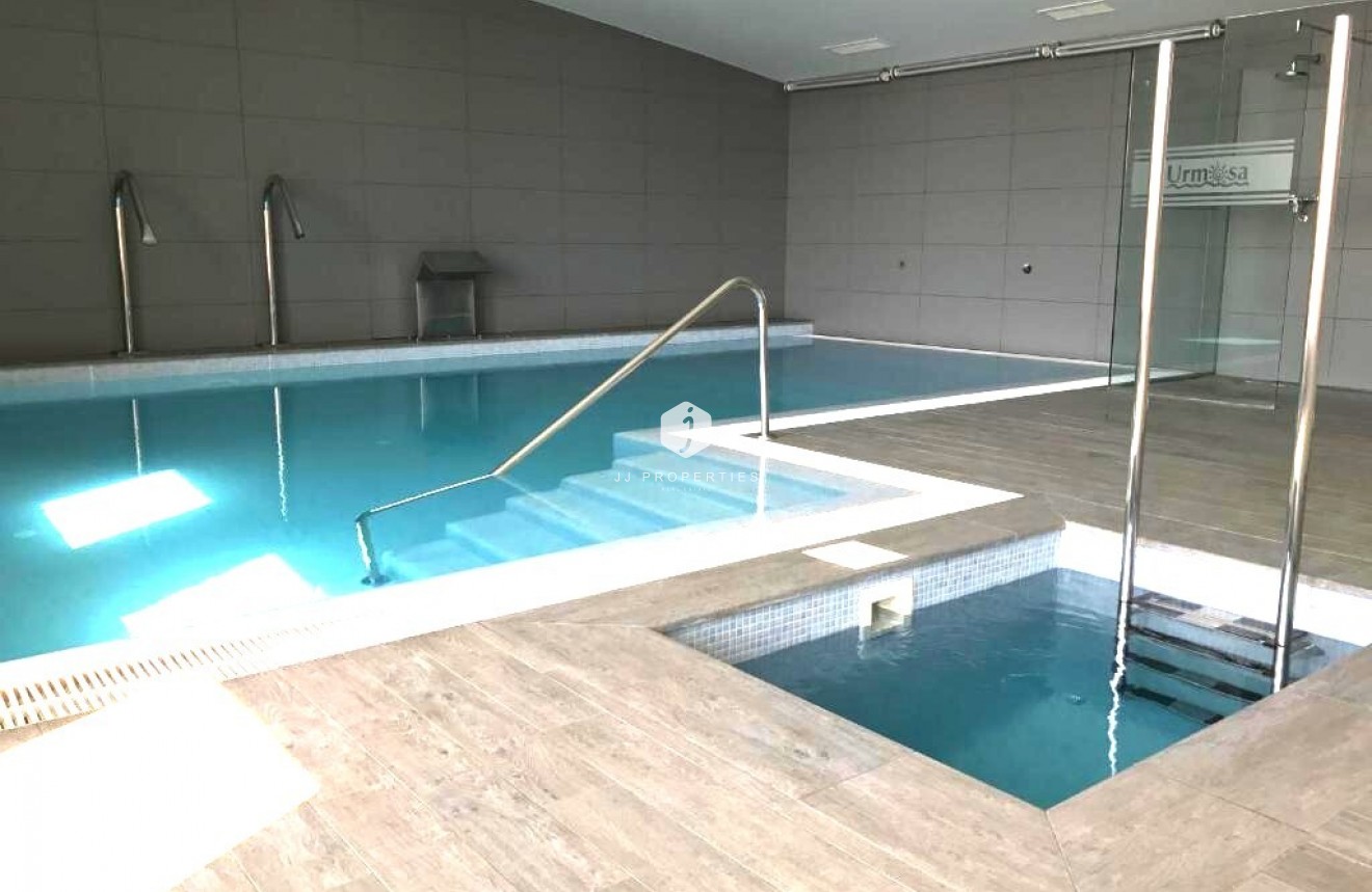 Z drugiej ręki - Mieszkanie w bloku -
Los Dolses - Inland