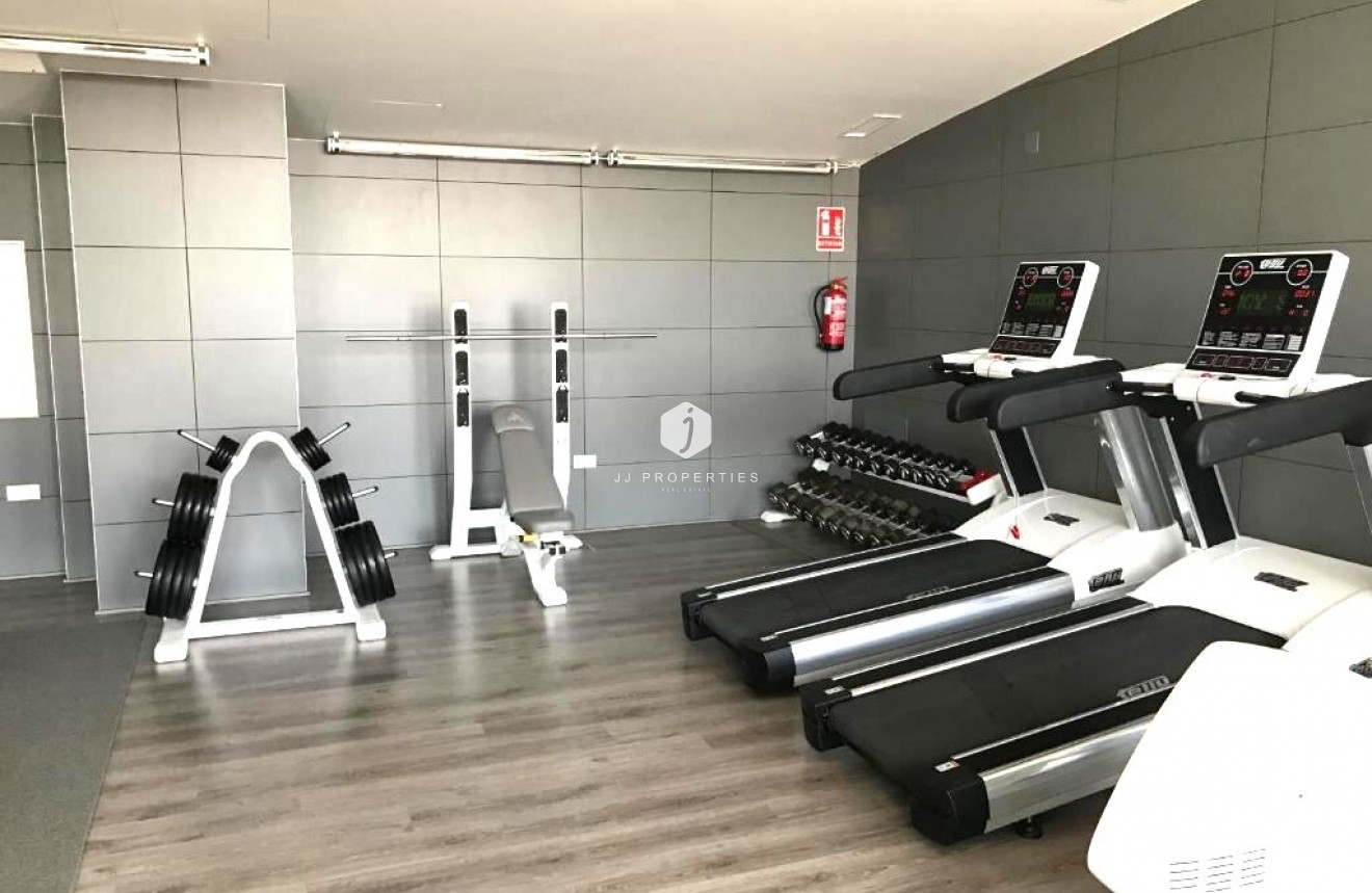 Z drugiej ręki - Mieszkanie w bloku -
Los Dolses - Inland