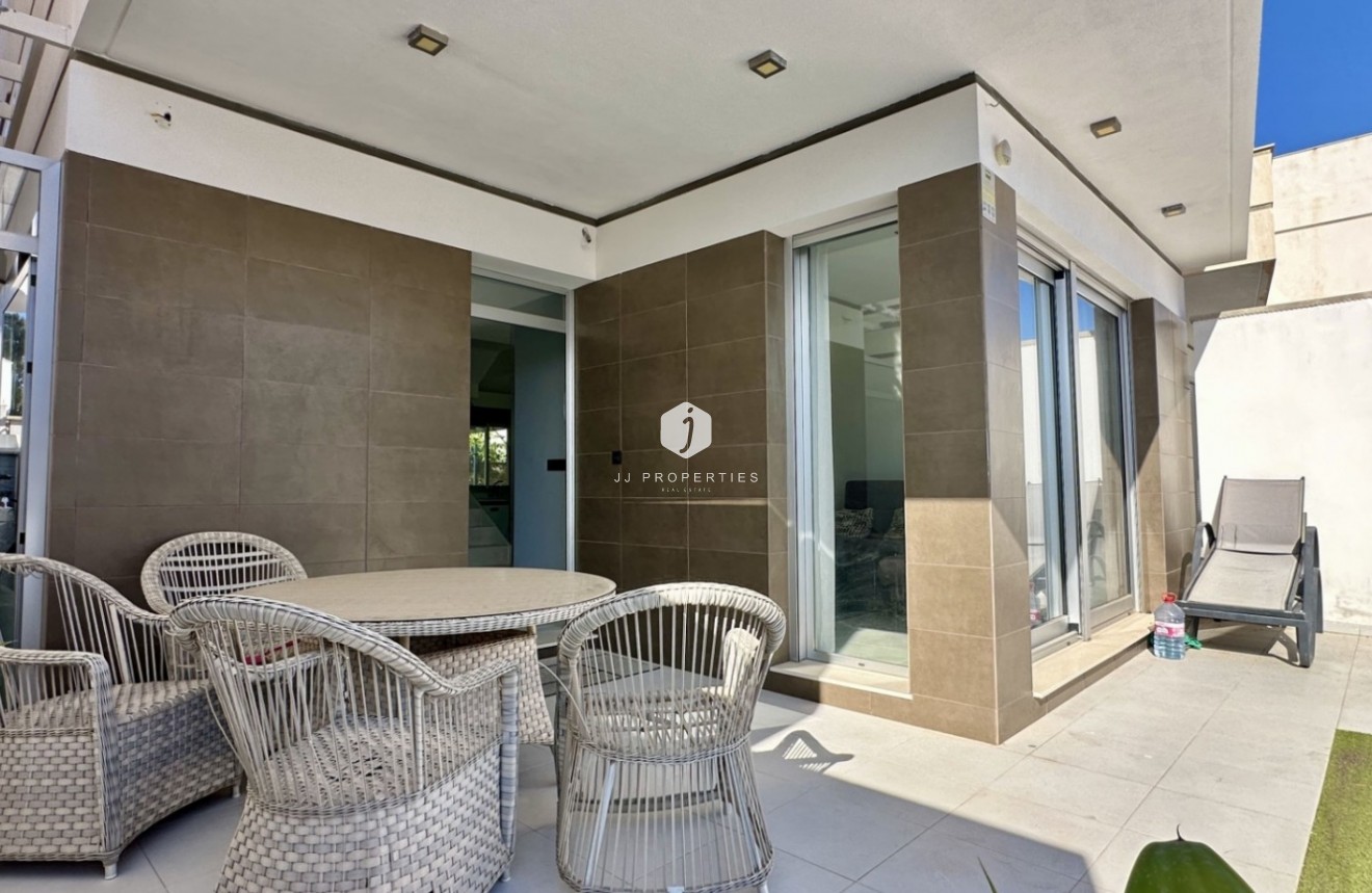 Z drugiej ręki - Villa -
Orihuela Costa - Costa Blanca