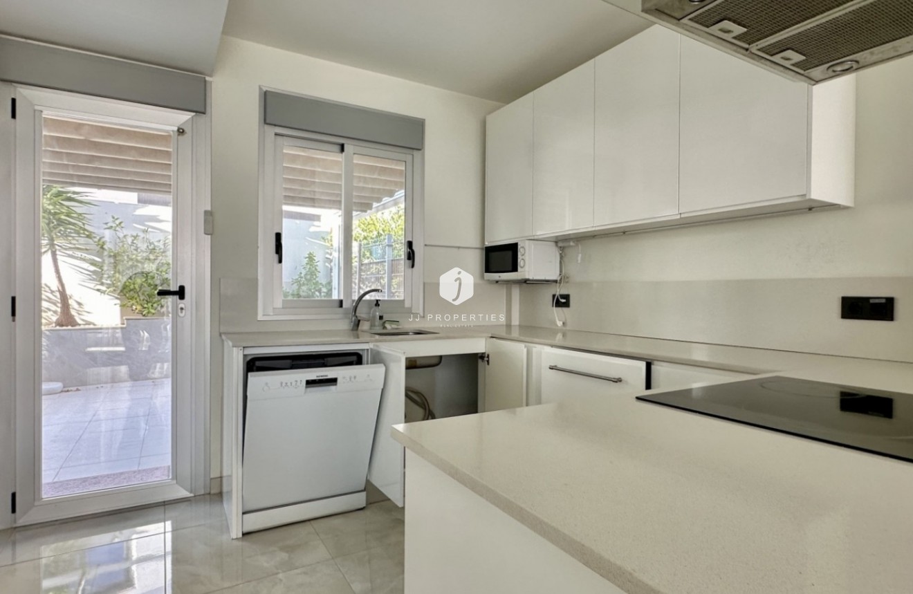 Z drugiej ręki - Villa -
Orihuela Costa - Costa Blanca