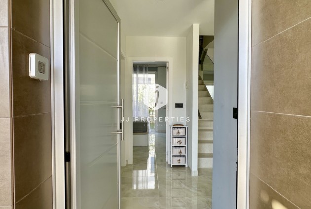 Z drugiej ręki - Villa -
Orihuela Costa - Costa Blanca