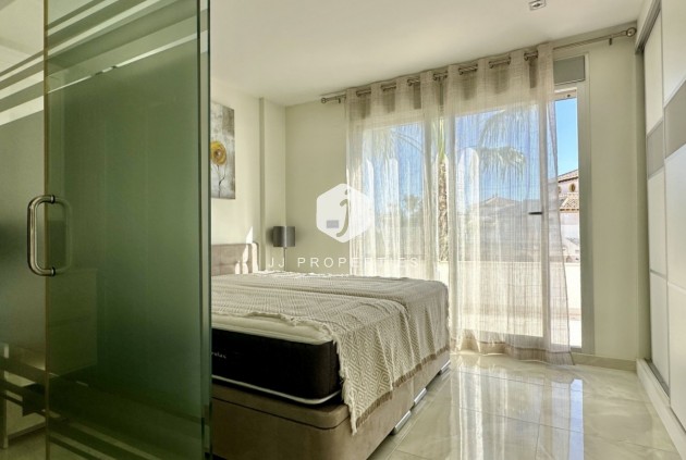 Z drugiej ręki - Villa -
Orihuela Costa - Costa Blanca