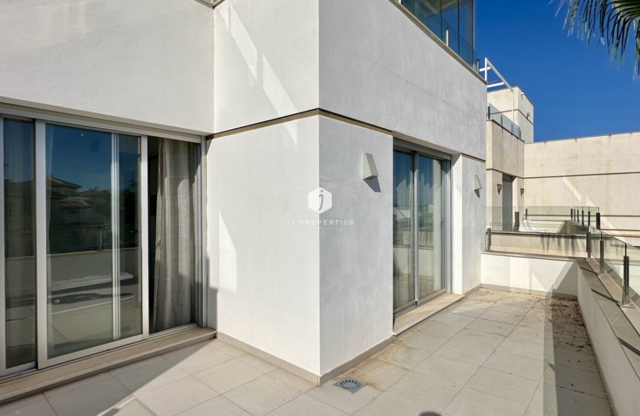 Z drugiej ręki - Villa -
Orihuela Costa - Costa Blanca