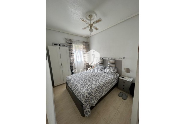 Z drugiej ręki - Bungalow -
Torrevieja - aguas nuevas