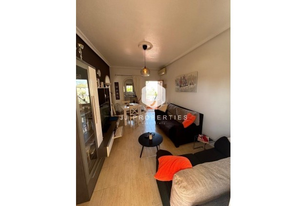 Z drugiej ręki - Bungalow -
Torrevieja - aguas nuevas