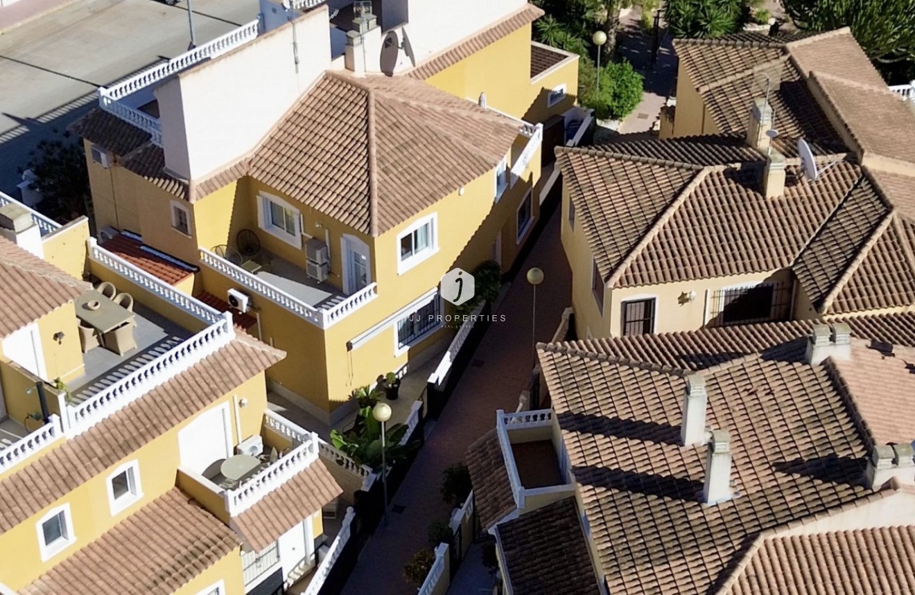 Z drugiej ręki - Szalet -
Orihuela Costa - Costa Blanca