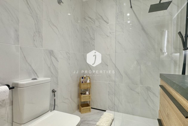 Z drugiej ręki - Szalet -
Orihuela Costa - Costa Blanca