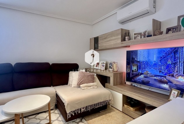 Z drugiej ręki - Szalet -
Orihuela Costa - Costa Blanca