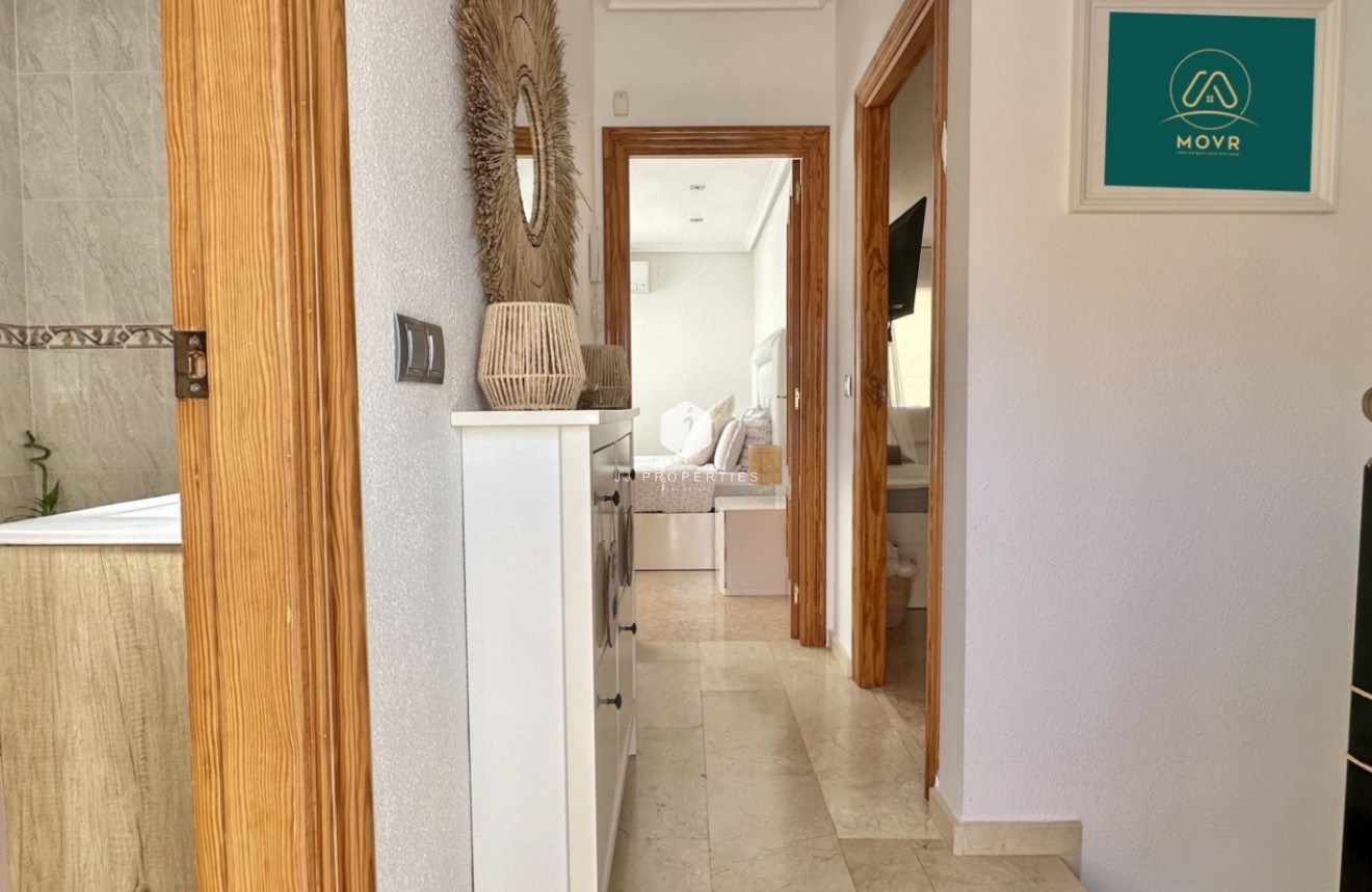 Z drugiej ręki - Szalet -
Orihuela Costa - Costa Blanca