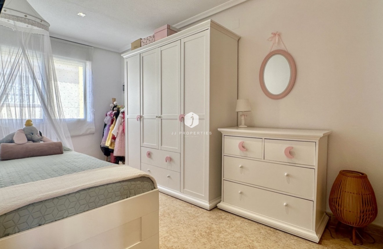 Z drugiej ręki - Szalet -
Orihuela Costa - Costa Blanca