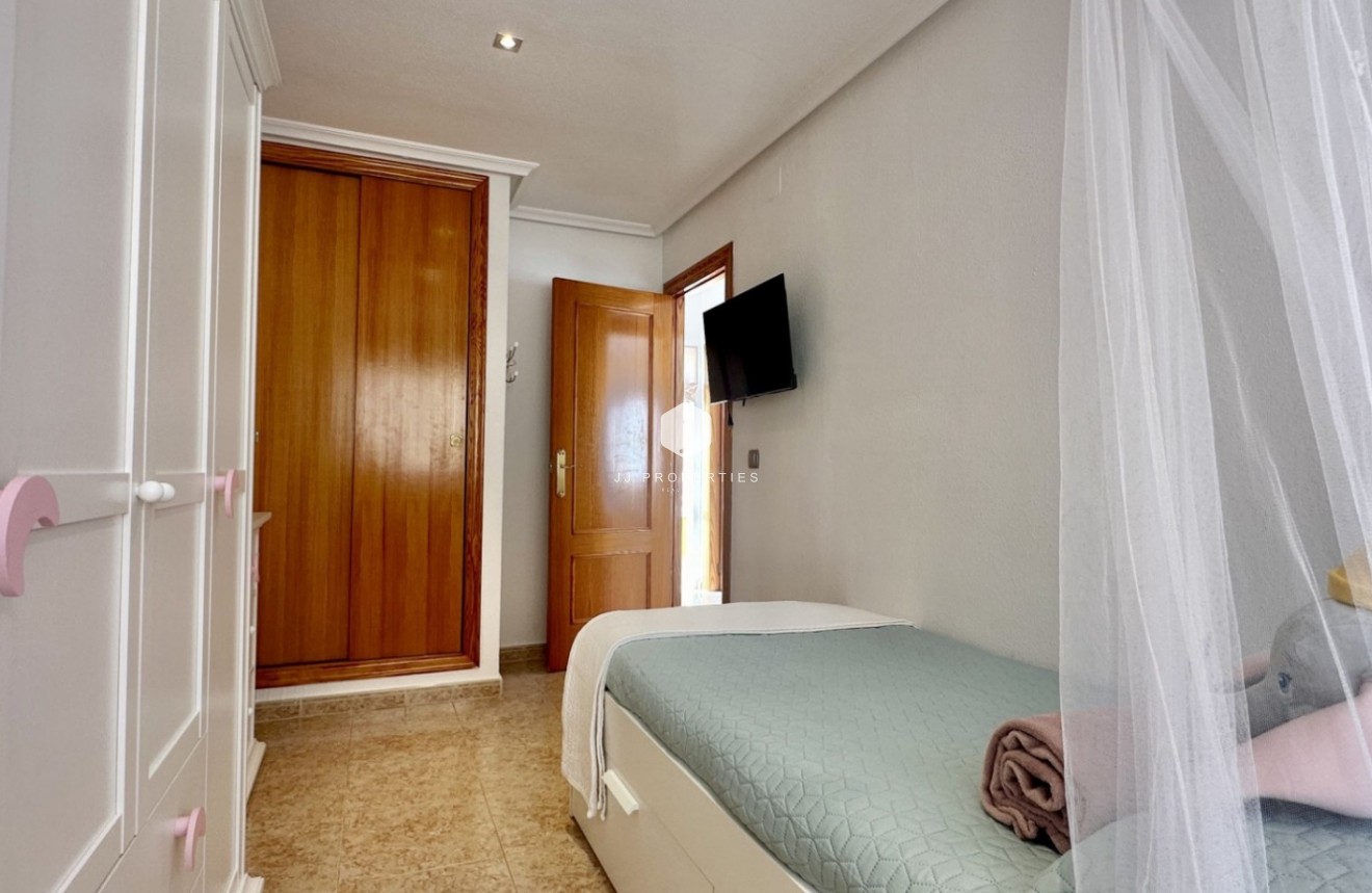 Z drugiej ręki - Szalet -
Orihuela Costa - Costa Blanca