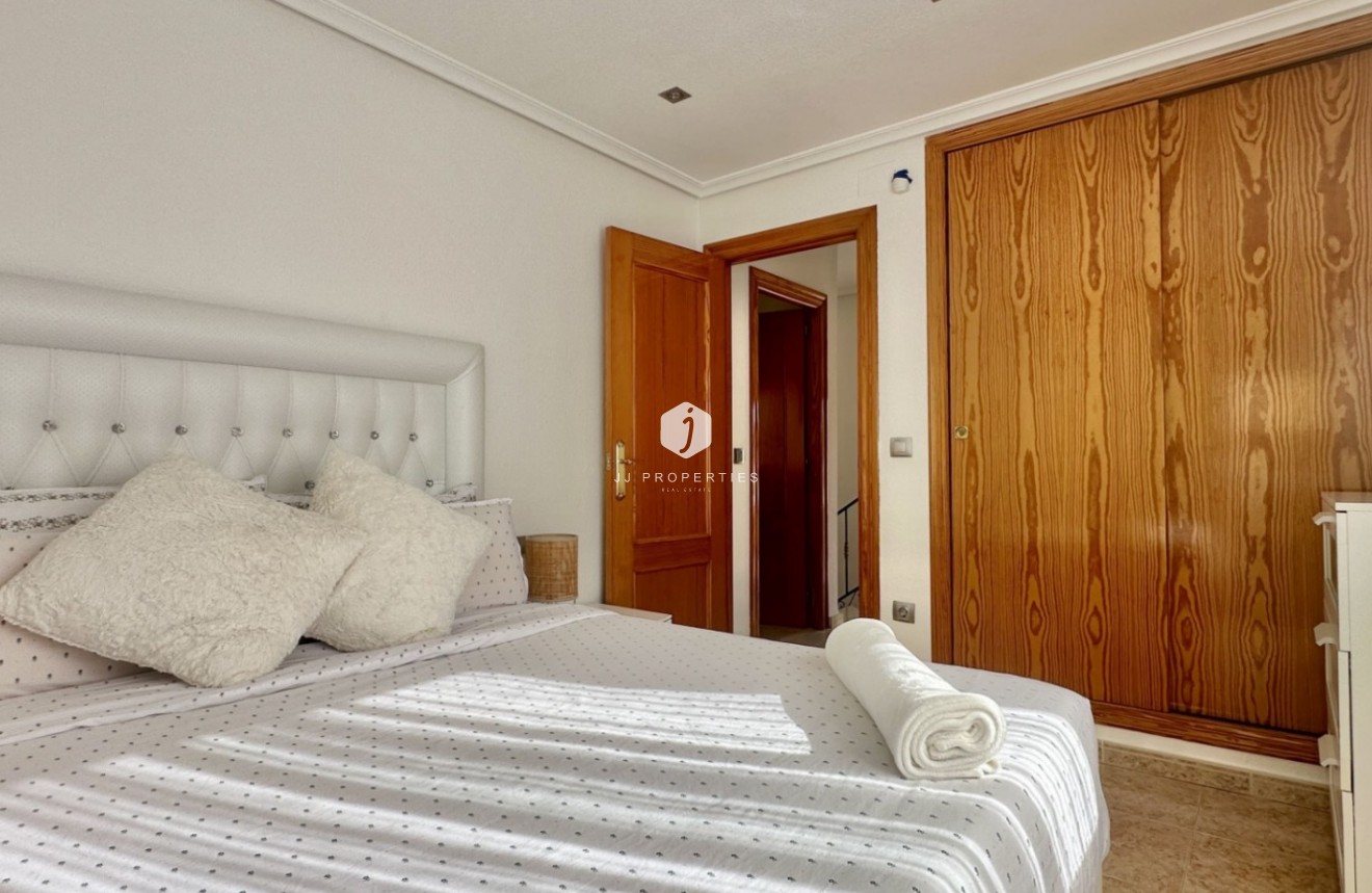 Z drugiej ręki - Szalet -
Orihuela Costa - Costa Blanca