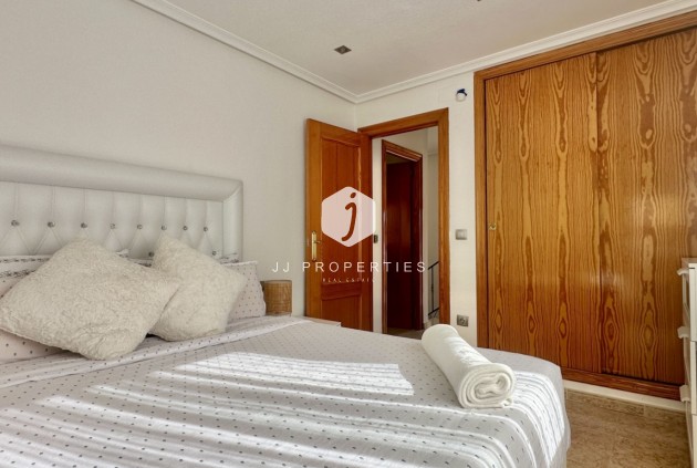 Z drugiej ręki - Szalet -
Orihuela Costa - Costa Blanca