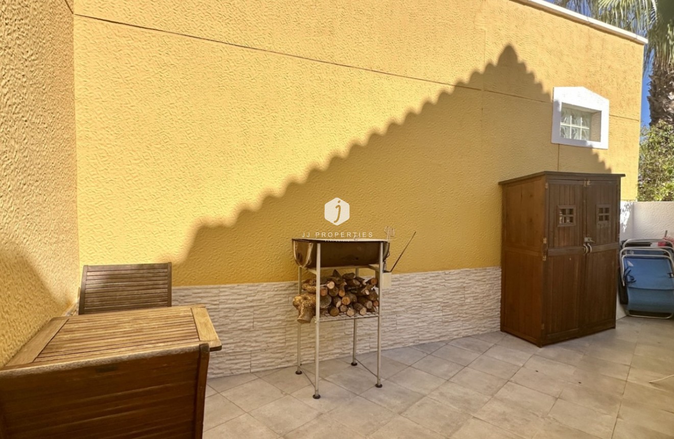 Z drugiej ręki - Szalet -
Orihuela Costa - Costa Blanca