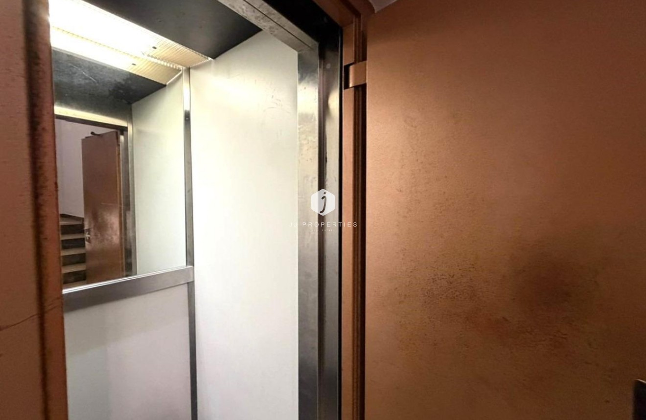 Z drugiej ręki - Mieszkanie w bloku -
Torrevieja - Playa del Cura