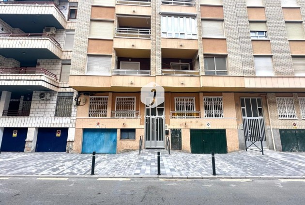 Z drugiej ręki - Mieszkanie w bloku -
Torrevieja - Playa del Cura