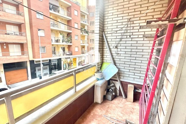 Z drugiej ręki - Mieszkanie w bloku -
Torrevieja - Playa del Cura