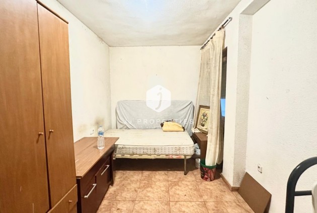 Z drugiej ręki - Mieszkanie w bloku -
Torrevieja - Playa del Cura