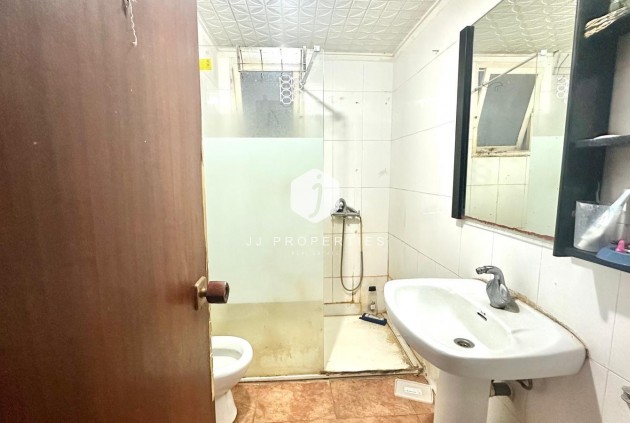 Z drugiej ręki - Mieszkanie w bloku -
Torrevieja - Playa del Cura