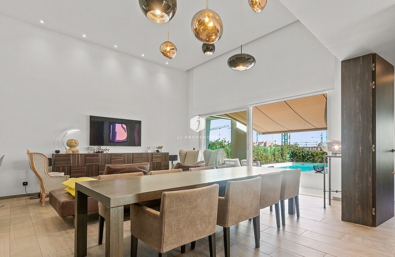 Z drugiej ręki - Villa -
La Finca Golf Resort - Inland