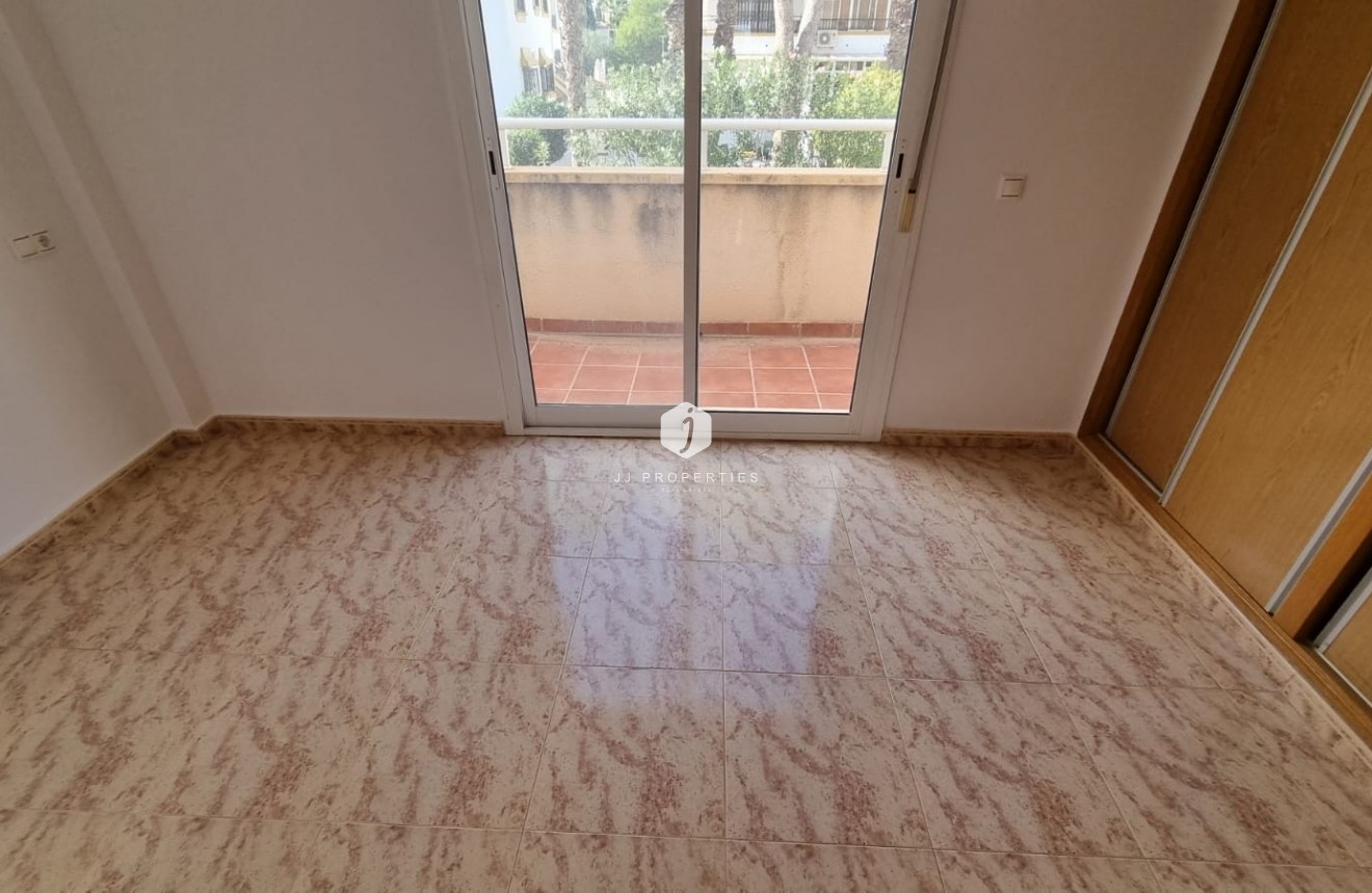 Z drugiej ręki - Szalet -
Orihuela Costa - Costa Blanca